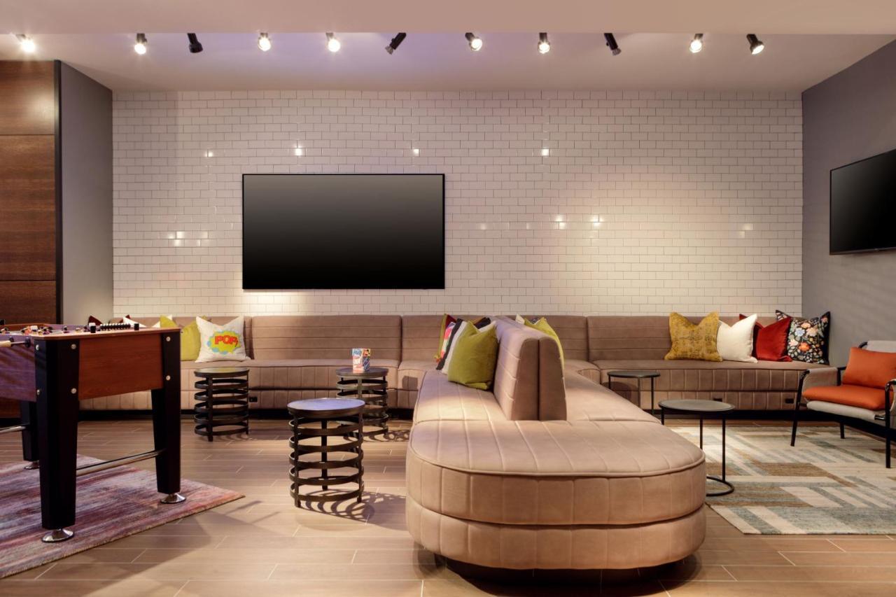 Moxy Richmond Downtown Hotel Ngoại thất bức ảnh