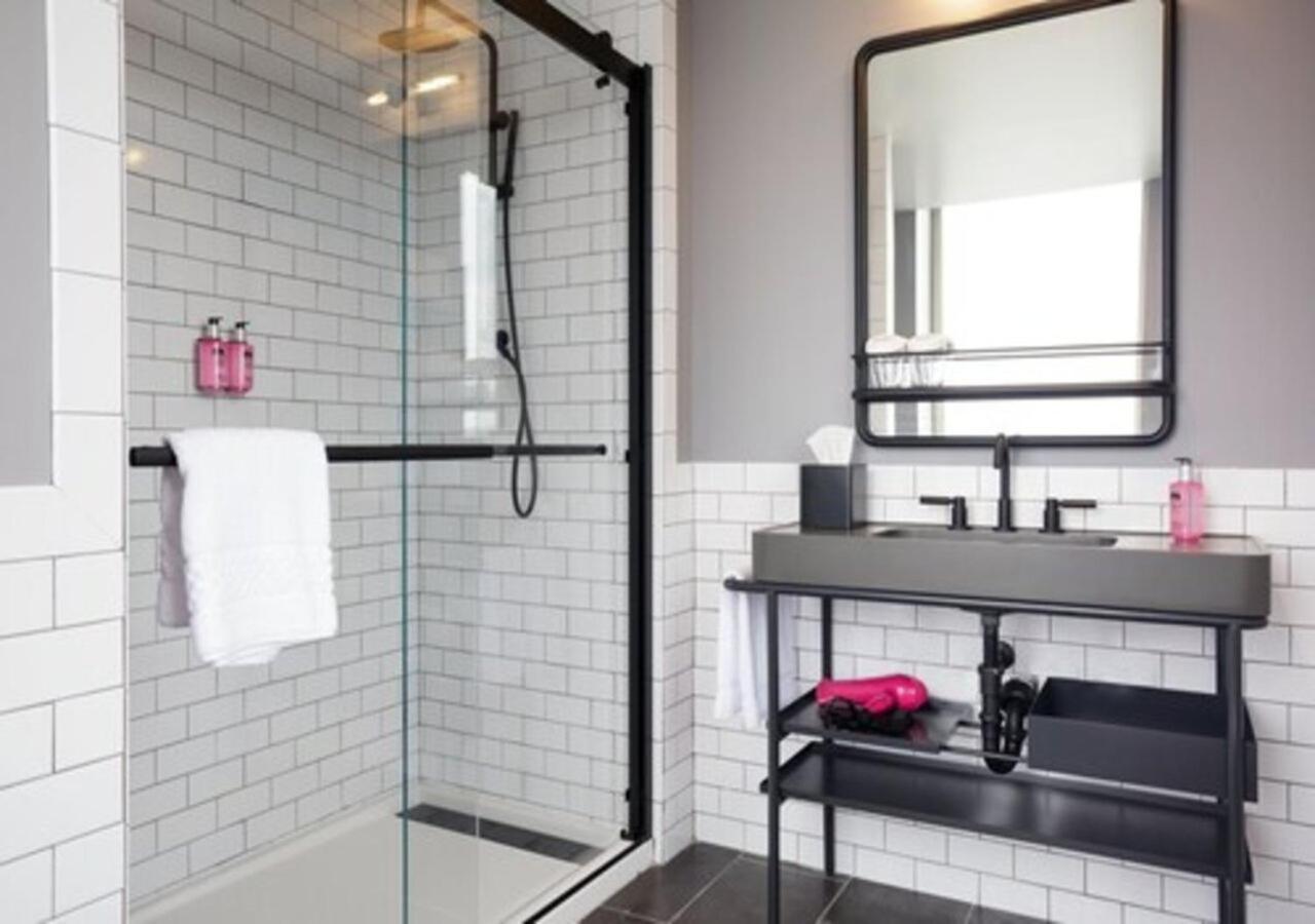 Moxy Richmond Downtown Hotel Ngoại thất bức ảnh