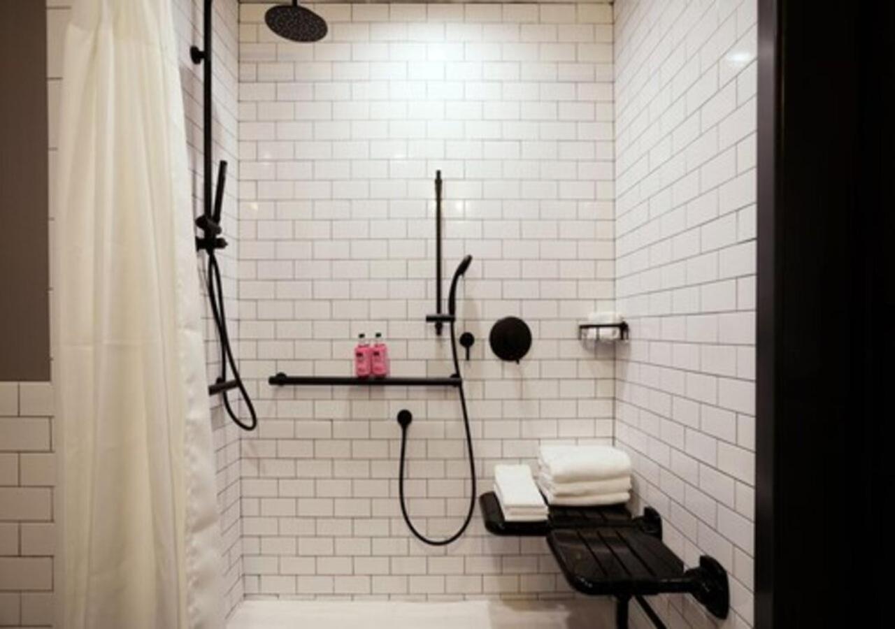 Moxy Richmond Downtown Hotel Ngoại thất bức ảnh